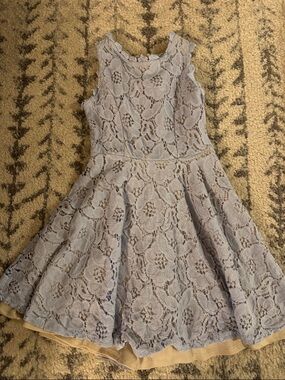 Rare Editions lined lace baby blue dress